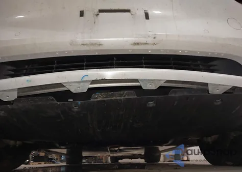 2020 Tesla Model Y Long Range Dual Motor All-Wheel Drive z USA, uszkodzony, nr VIN 5YJYGDEE3LF041710